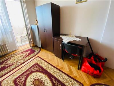 Apartament 2 camere, S 50 mp + balcon, decomandat, Manastur.