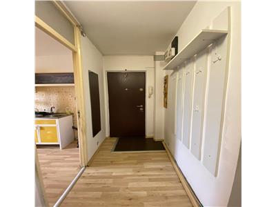 Apartament 3 camere, S 67 mp + balcon, decomandat, Gheorghieni.