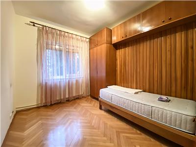 Apartament 4 camere, 2 bai, S80mp., Plopilor