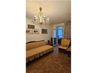 Apartament 3 camere, S69 mp., etaj 1din 4, Piata Mihai Viteazu