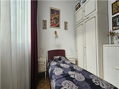 Apartament 3 camere, S69 mp., etaj 1din 4, Piata Mihai Viteazu