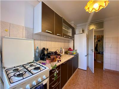 Apartament 3 camere, S 73 mp, decomandat, Dorobanților.