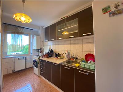 Apartament 3 camere, S 73 mp, decomandat, Dorobanților.