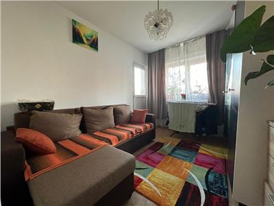 Apartament 4 camere, S 76 mp, decomandat, mobilat, Calea Florești.