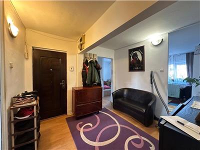 Apartament 4 camere, S 76 mp, decomandat, mobilat, Calea Florești.