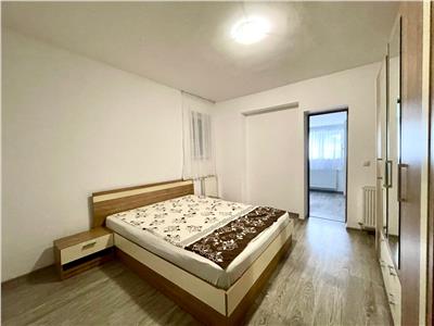 Apartament 4 camere, S 85 mp + terasa, zona Calea Turzii.