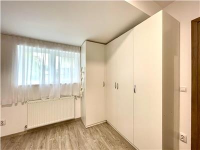 Apartament 4 camere, S 85 mp + terasa, zona Calea Turzii.