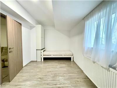 Apartament 4 camere, S 85 mp + terasa, zona Calea Turzii.