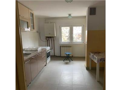 Apartament 3 camere, decomandat, mobilat, zona Pta Cipariu.