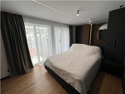 Penthouse 3 camere, S 115 mp + terasa, Semicentral.