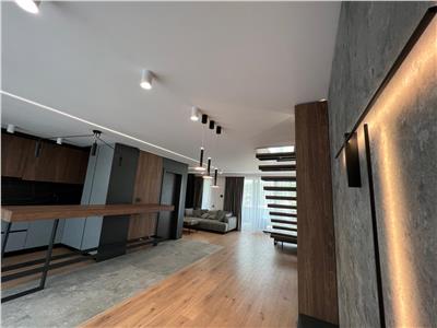 Penthouse 3 camere, S 115 mp + terasa, Semicentral.