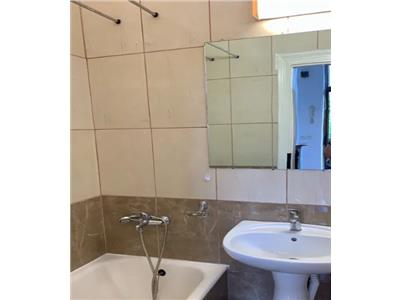 Apartament cu o camera, semicentral, S 30 mp, mobilat, utilat.