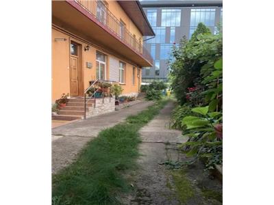 Apartament cu o camera, semicentral, S 30 mp, mobilat, utilat.