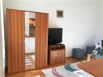 Apartament cu o camera, semicentral, S 30 mp, mobilat, utilat.