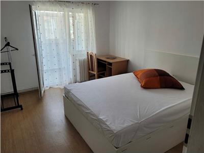 Apartament 3 camere, decomandat, mobilat, zona Ion Meșter.