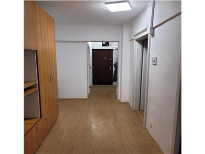 Apartament 3 camere, decomandat, mobilat, zona Ion Meșter.