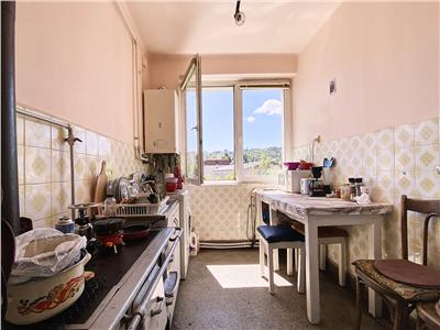 Apartament 4 camere decomandat, S83 mp+2 balcoane, parcare, Parcul Central.