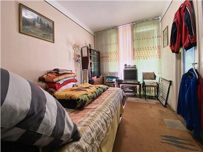 Apartament 4 camere decomandat, S83 mp+2 balcoane, parcare, Parcul Central.