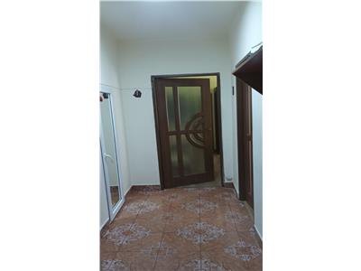 Apartament 3 camere, S 62 mp, mobilat, zona Horea.