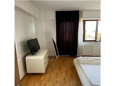 Apartament 3 camere, decomadat, S 83 mp + 2 balcoane, Str. Nasaud.