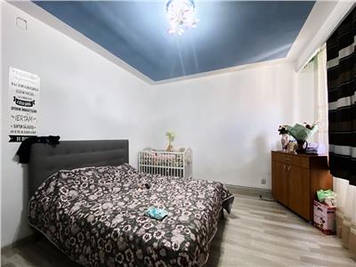 Apartament 2 camere, decomandat, 2 balcoane, Piața Mărăști.