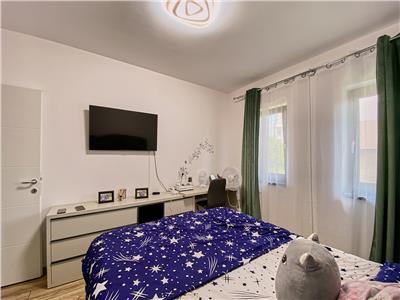 Apartament 3 camere S98 mp+12mp tersasa, garaj, Intre Lacuri