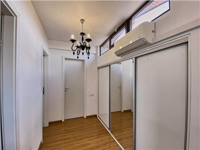 Apartament 3 camere S98 mp+12mp tersasa, garaj, Intre Lacuri