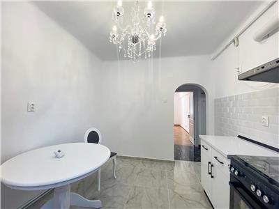 Apartament 2 camere, decomandat, recent renovat, in Vila, Gheorgheni.