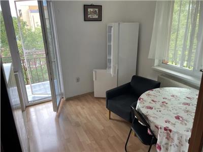 Apartament 3 camere, decomandat, mobilat, utilat, zona USAMV.