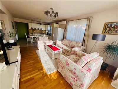 Apartament 3 camere, decomandat, 2 parcări, mobilat, Europa.