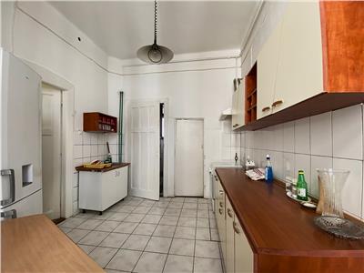 Apartament 3 camere, S102 mp, decomandat, str. Regele Ferdinand