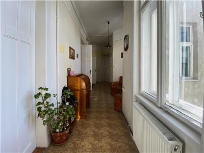 Apartament 3 camere, S102 mp, decomandat, str. Regele Ferdinand