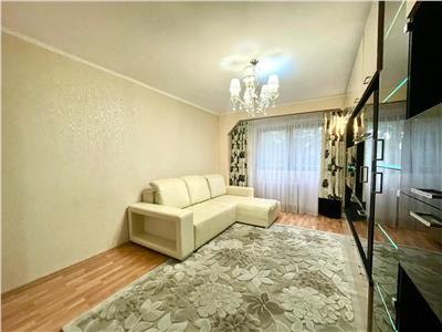 Apartament 3 camere, decomandat, mobilat, utilat, zona FSEGA.