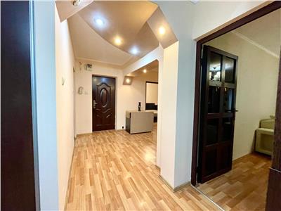 Apartament 3 camere, decomandat, mobilat, utilat, zona FSEGA.