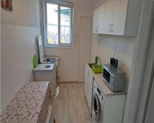 Apartament 2 camere, decomandat, mobilat,  zona Iulius Mall.