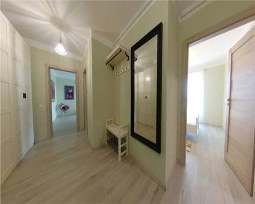 Apartament 2 camere,  decomandat, mobilat, Central.