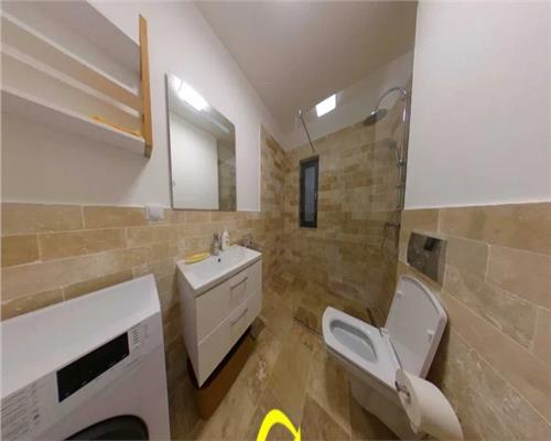 Apartament 2 camere,  decomandat, mobilat, Central.