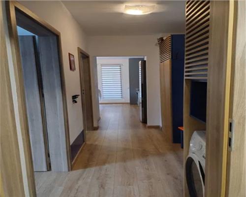 Apartament 2 camere, decomandat, mobilat, Semicentral.