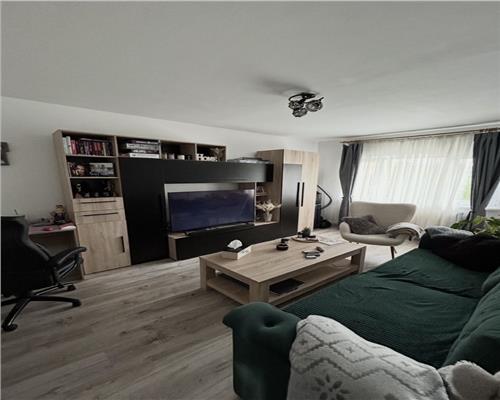 Apartament 2 camere, decomandat, zona Penny Manastur.