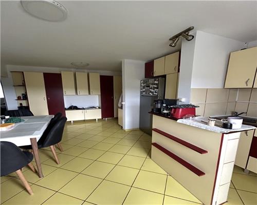 Apartament 2 camere, decomandat, zona Penny Manastur.