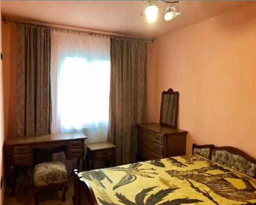 Apartament 3 camere, S 68 mp, mobilat, utilat, zona Pta Flora.