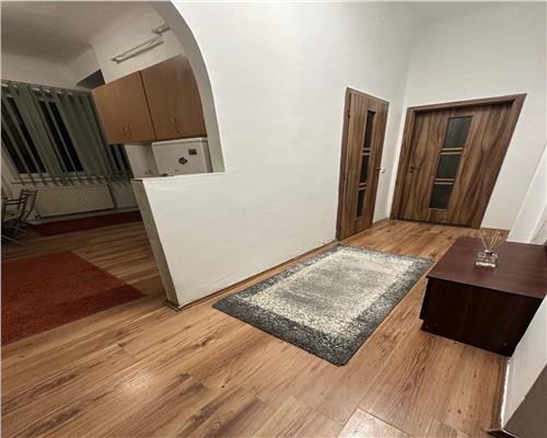 Apartament 2 camere, S 50 mp, mobilat, utilat, zona Pta Avram Iancu.