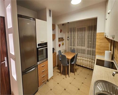 Apartament 2 camere, decomandat, mobilat, utilat, Semicentral.