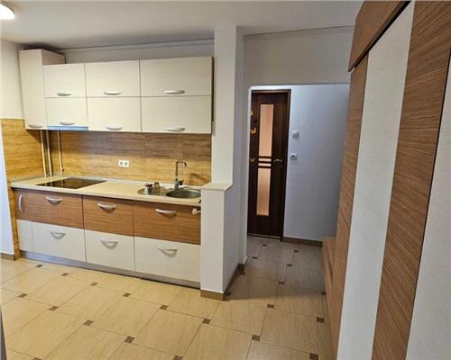 Apartament 2 camere, decomandat, mobilat, utilat, Semicentral.