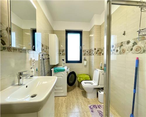 Apartament 2 camere, decomandat, mobilat, Andrei Muresanu Sud.