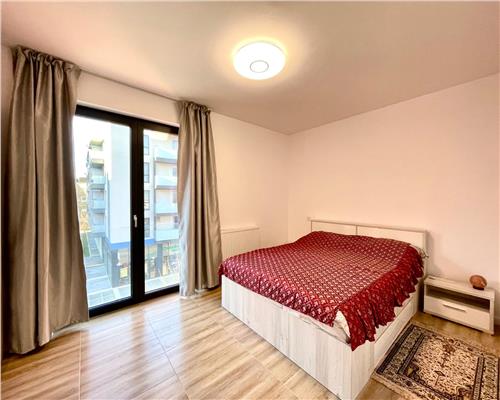 Apartament 2 camere, decomandat, mobilat, Andrei Muresanu Sud.