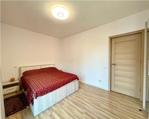 Apartament 2 camere, decomandat, mobilat, Andrei Muresanu Sud.