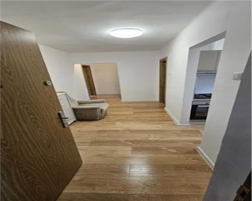 Apartament 2 camere, decomandat, Pta Mihai Viteazul.