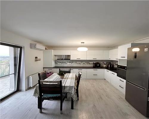 Apartament 3 camere, 2 bai, terasa, bloc nou, parcare