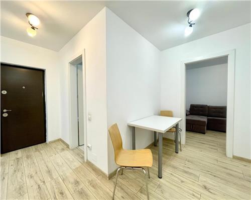 Apartament 2 camere, decomandat, zona BMW Centru.